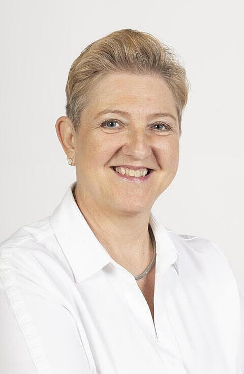 Porträtfoto Ulrike Lackner